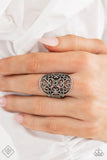 Paparazzi - Imperial Icon - Green Ring Fashion Fix