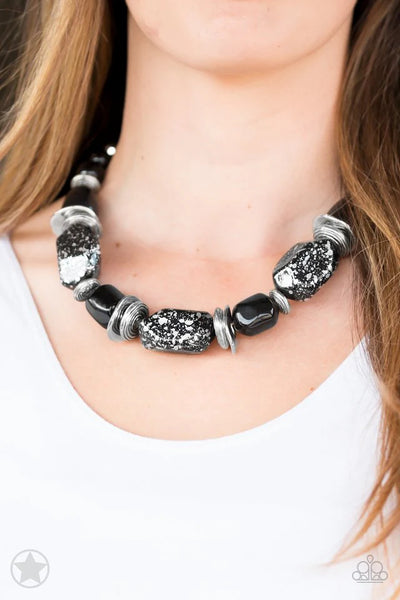 Paparazzi - In Good Glazes - Black Necklace Blockbuster