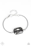 Paparazzi - Urban Queen - Silver Bracelet #1128 (D