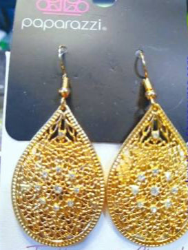 Dinner Party Posh - Gold Earrings Paparazzi #1517 (D)