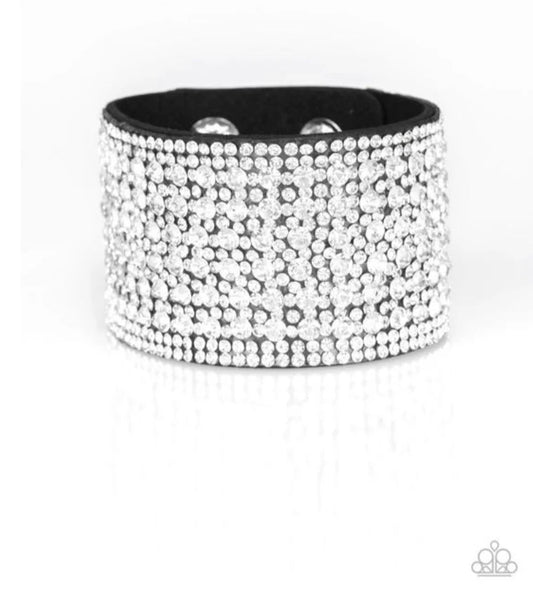 Paparazzi - Power Trippin - Black Bracelet