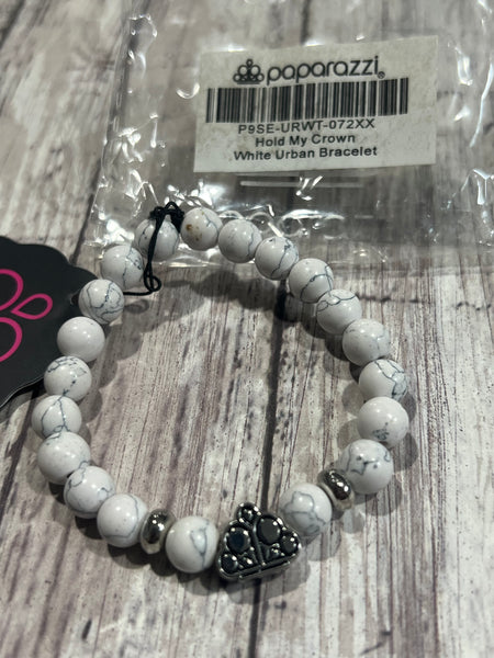 Hold My Crown - Paparazzi Bracelet Stretchy #200