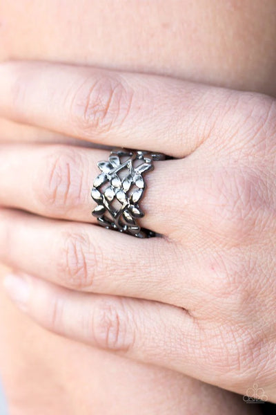Paparazzi - Get Your GROVE On - Black Paparazzi Ring #3497
