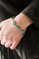 Paparazzi -  Prairie Posh - Silver Bracelet #4883