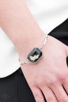 Paparazzi - Urban Queen - Silver Bracelet #1128 (D