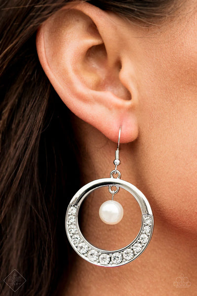 Paparazzi - The Icon-ista - White Earrings Fashion Fix