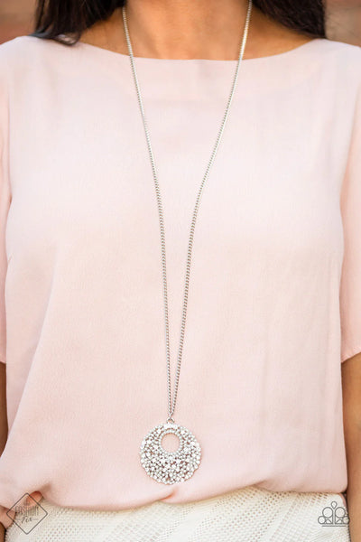 Paparazzi - Pearl Panache - White Necklace Fashion Fix