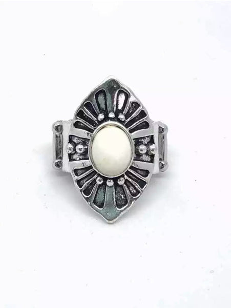 HOMESTEAD for the Weekend - White Paparazzi Ring #4634
