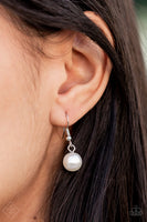 Paparazzi - Renown Refinement - White Necklace Fashion Fix