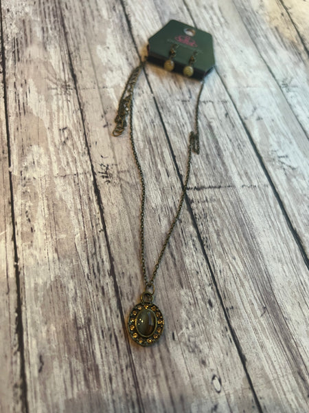 Paparazzi - brass necklace #1618