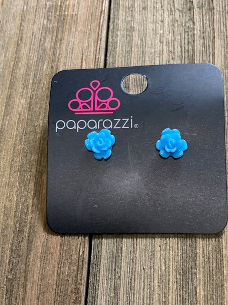 Paparazzi - Starlet Shimmer Earrings Flowers Blue