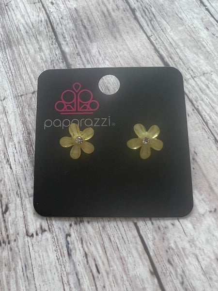 Paparazzi - Starlet Shimmer Earrings Yellow Flower