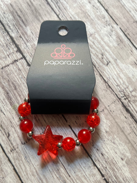 Paparazzi - Starlet Shimmer Bracelet Star Red