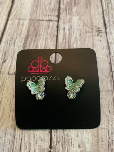 Paparazzi - Starlet Shimmer Earrings Butterfly Green