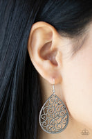 Paparazzi - Tour de Garden - Silver Earrings