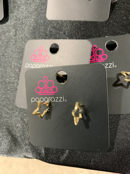 Paparazzi - Starlet Shimmer Earrings Star Gold