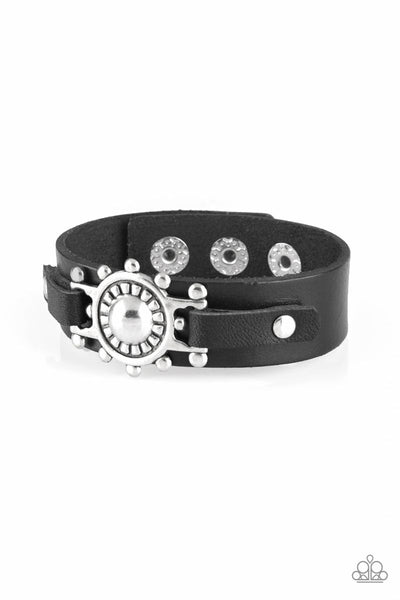 Paparazzi - Courageously Captain - Black Snap Leather Bracelet #1045 (D)