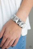 Paparazzi - Metallic Geode - Silver Stretchy Bracelet #1495 (D)