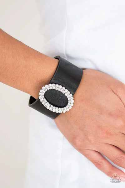 Center Stage Starlet - Black - Paparazzi Snap Bracelet