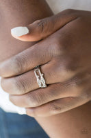 Paparazzi - Very Vogue - Silver Paparazzi Ring