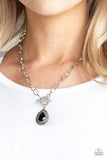 Sheen Queen - Black - Paparazzi Toggle Closure Necklace