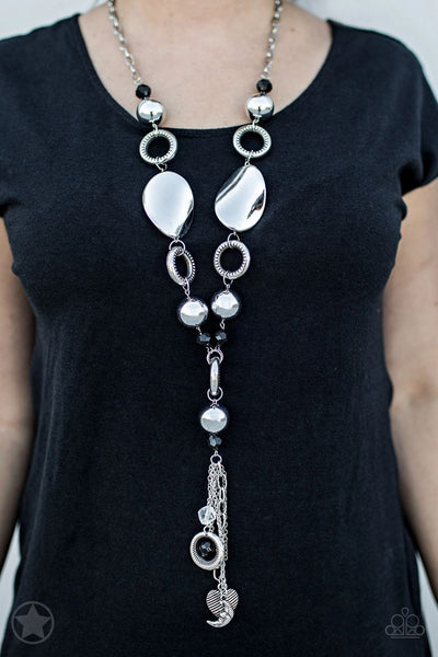 Total Eclipse Of the Heart - Paparazzi Blockbuster Necklace