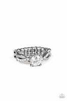 Paparazzi - Prim and Proper - Black Paparazzi Ring